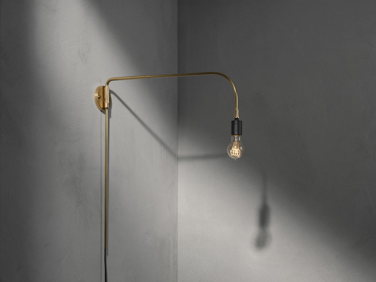Warren Wall Lamp