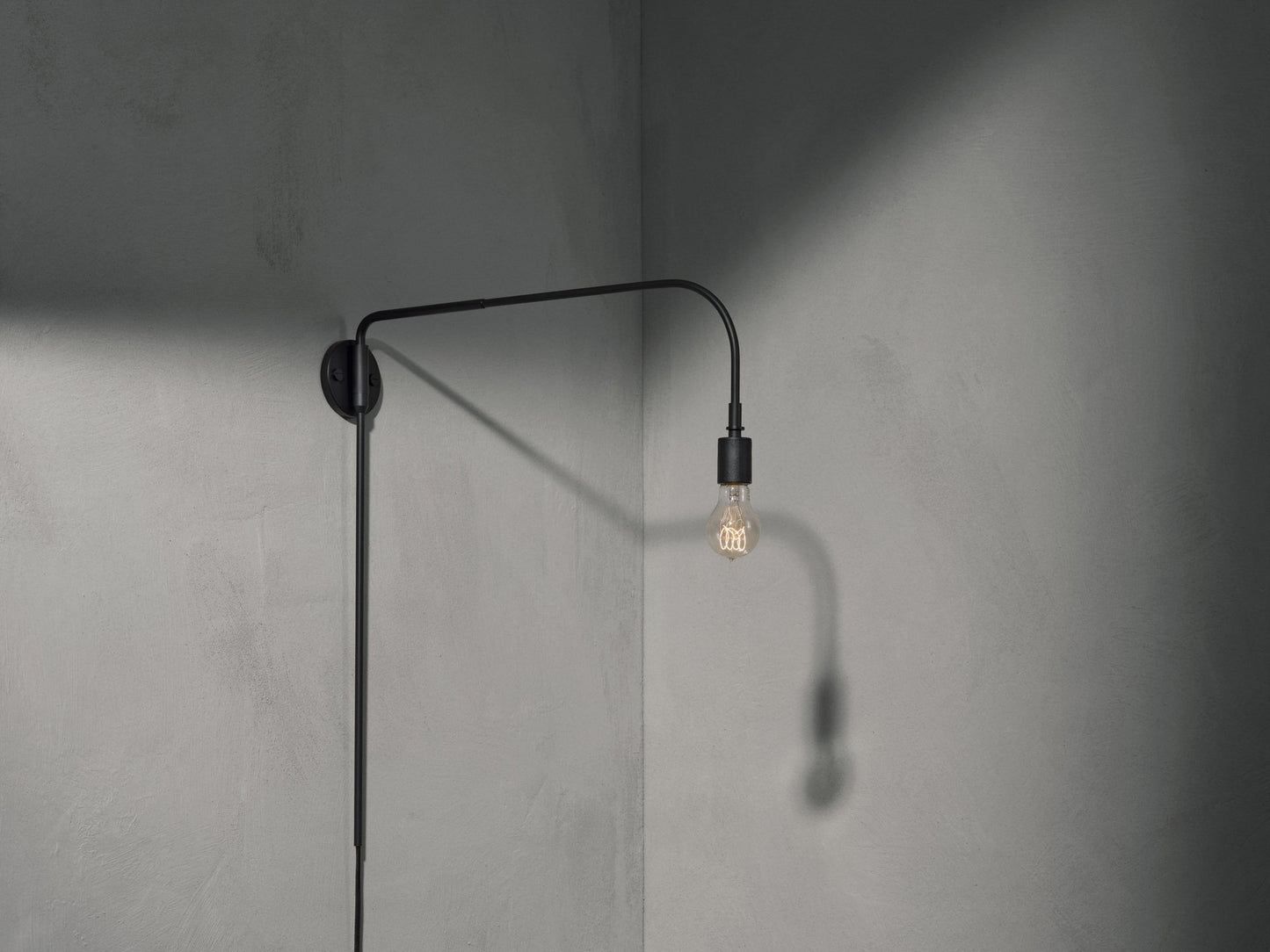 Warren Wall Lamp