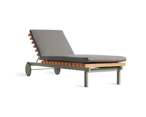 Open image in slideshow, Perch Outdoor Sun Lounger
